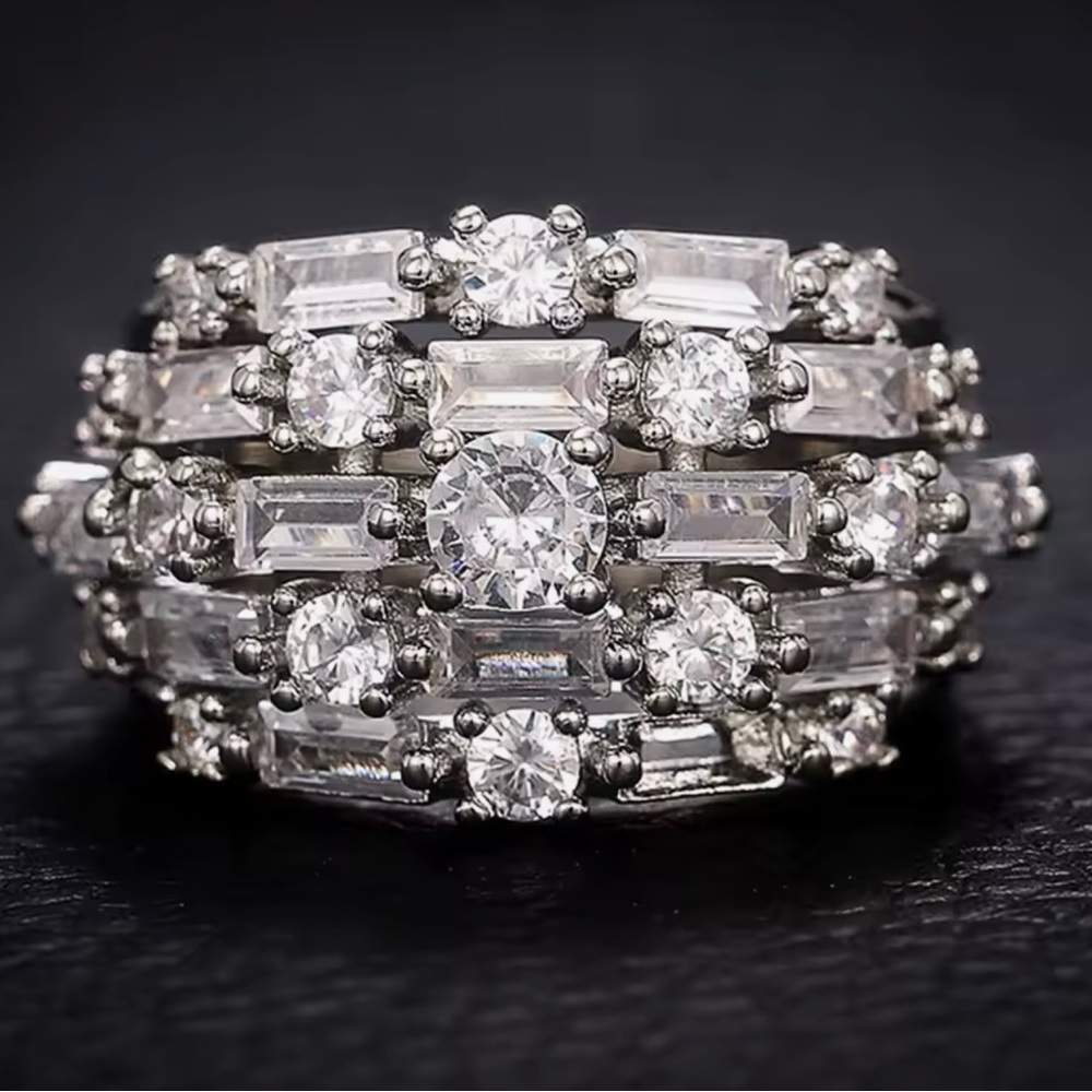 NEW Elegant Silver Multi-Stone Ring